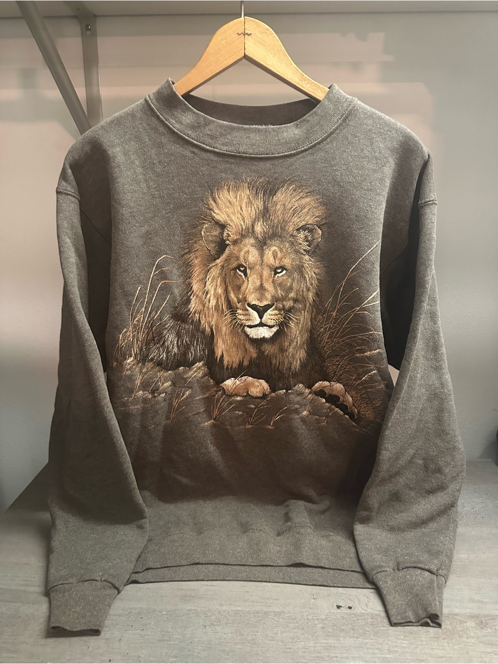 Vintage Lion Nature Graphic Print Brown Sweatshirt Oneita 50/50 Size Medium